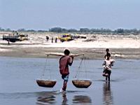 Jamalpur Old Brahmaputra Porter.JPG