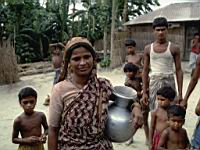Rulipara char People in a farm yard 01.JPG